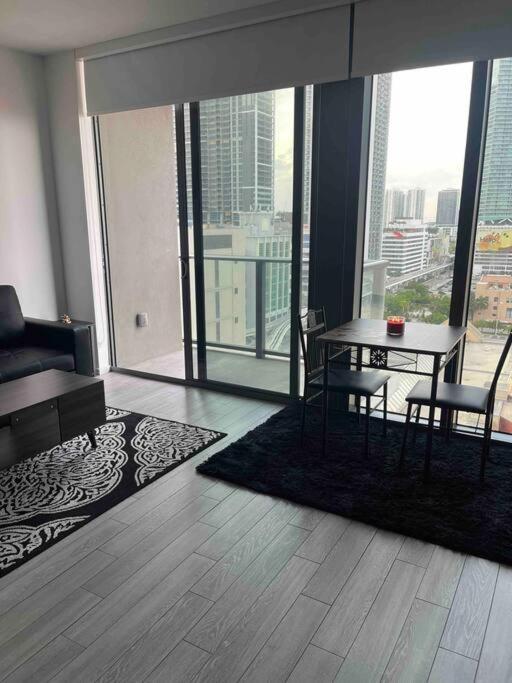 Vibrant Studio Downtown Miami Apartment Exterior photo